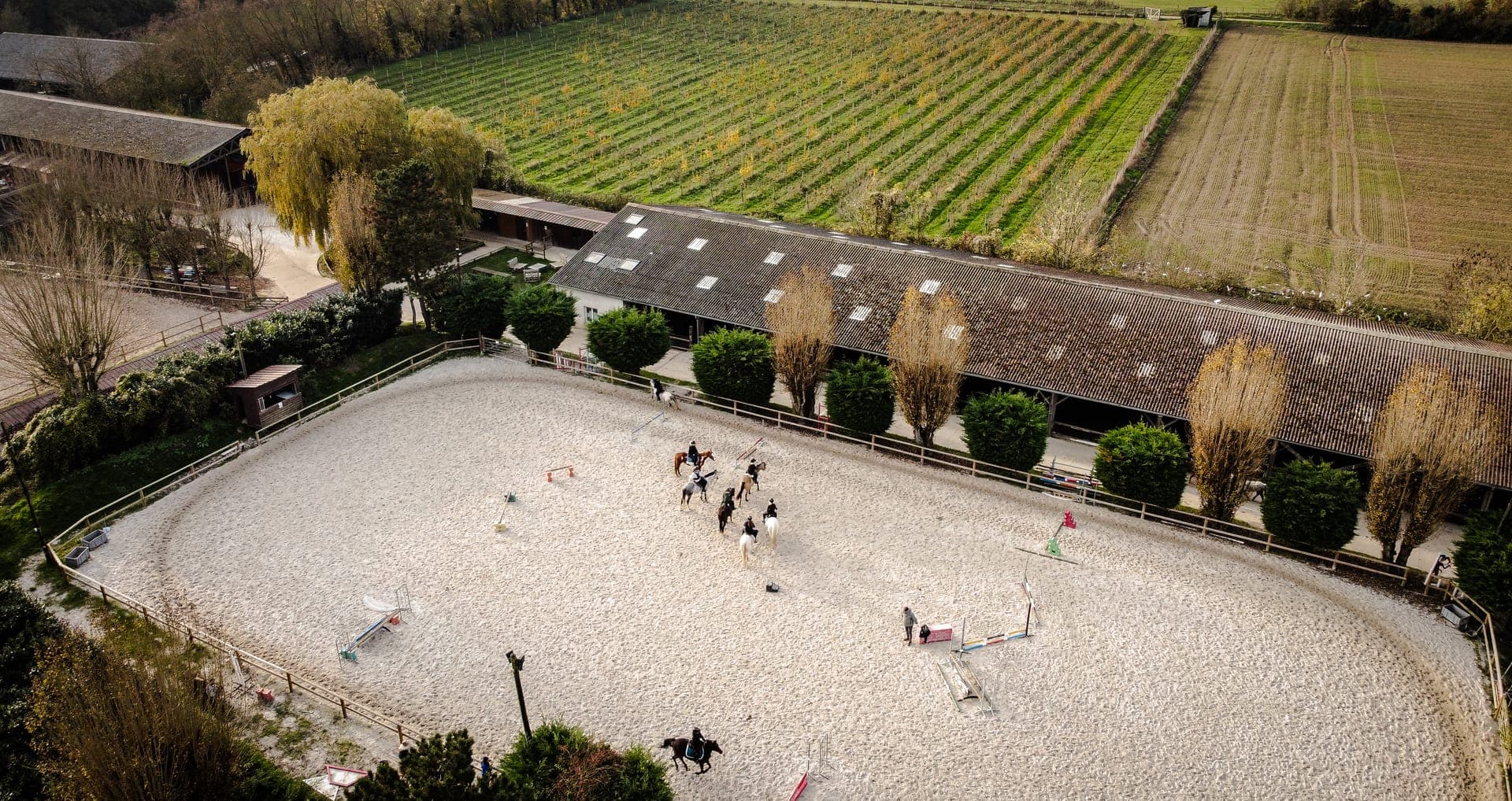Manège couvert accessible